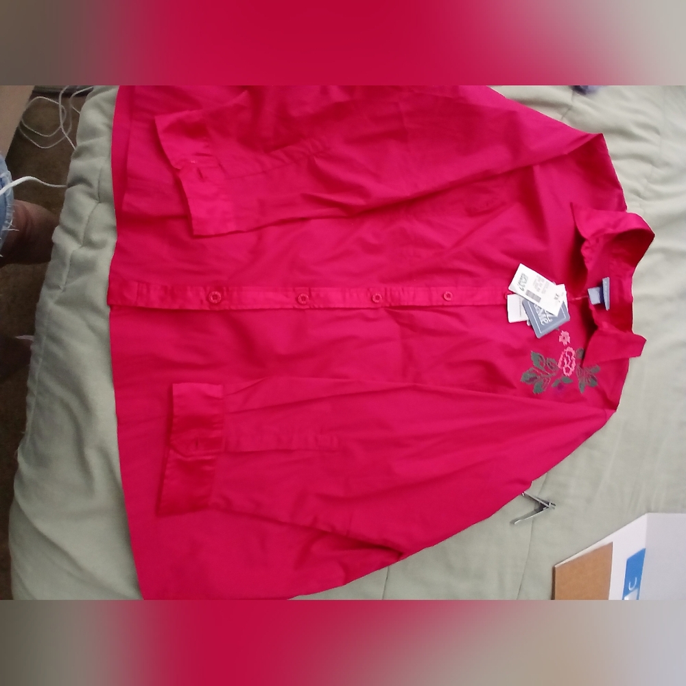 LIZ AND ME 2x Red Long Sleeve Embroidered  Shirt